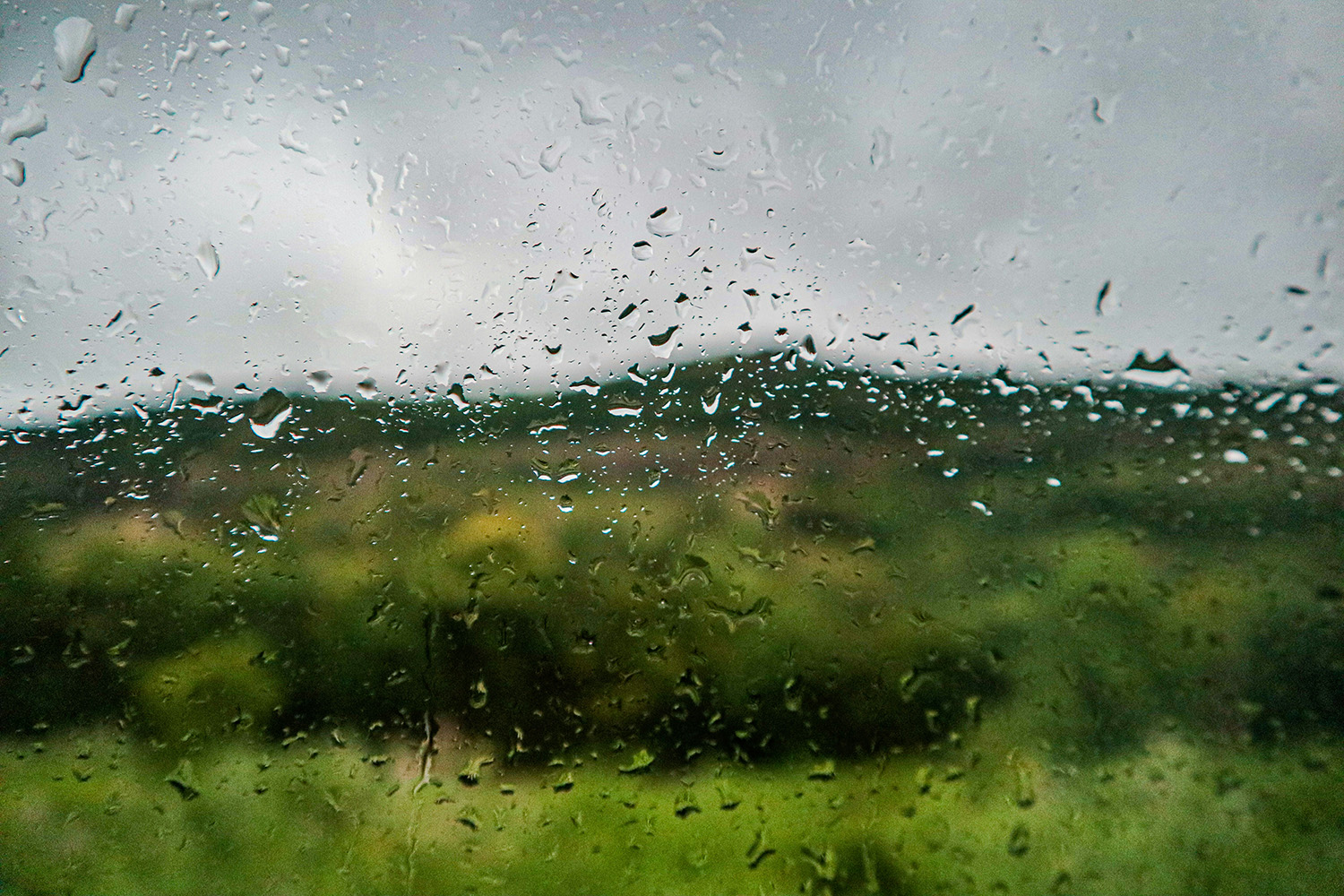 rain - Low Two Pair rain on the outside of the window
